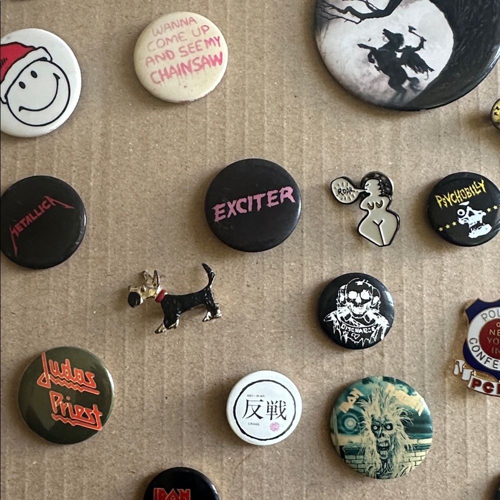 Assorted Graphic bundle  Pins Collection - Picture 12 of 13
